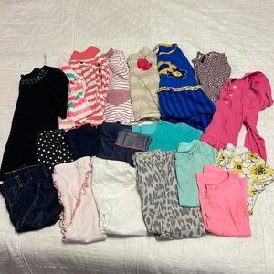 Girls 24 month/2T lot of clothes